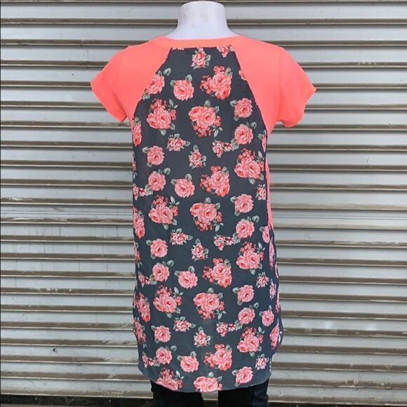 American Dreams cap sleeve top - Picture 6 of 6